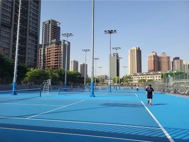 利物浦跟队记者连曝五条猛料，全面解析萨拉赫风波